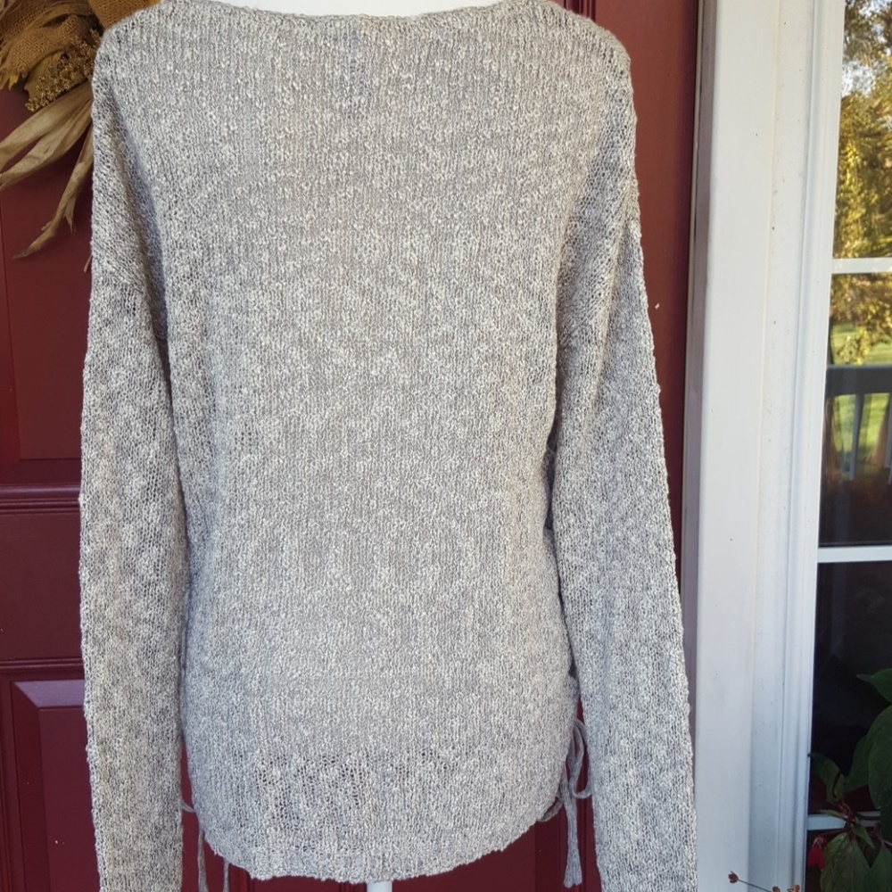 Sweater - Picture 4 of 5